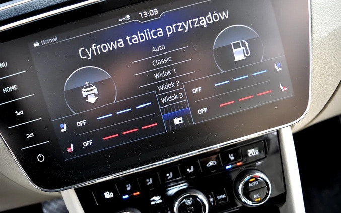 Skoda Superb cena 91500 przebieg: 181000, rok produkcji 2018 z Płock małe 704